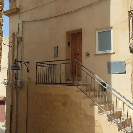 Greek Temple Appartement